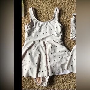 Kortni jeane skirted one piece and who wears short skirt black and white star